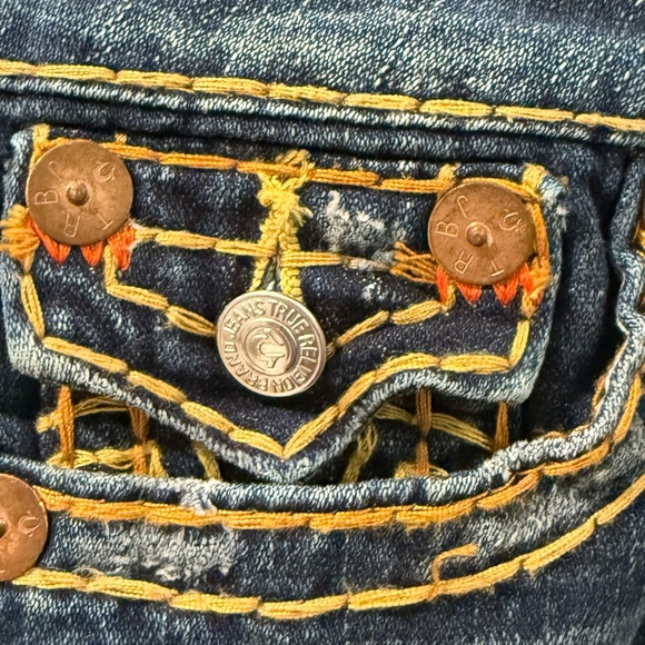 True Religion | Women’s JOEY Super T Boot Cut Jeans | Thick Stitching - Picture 6 of 9